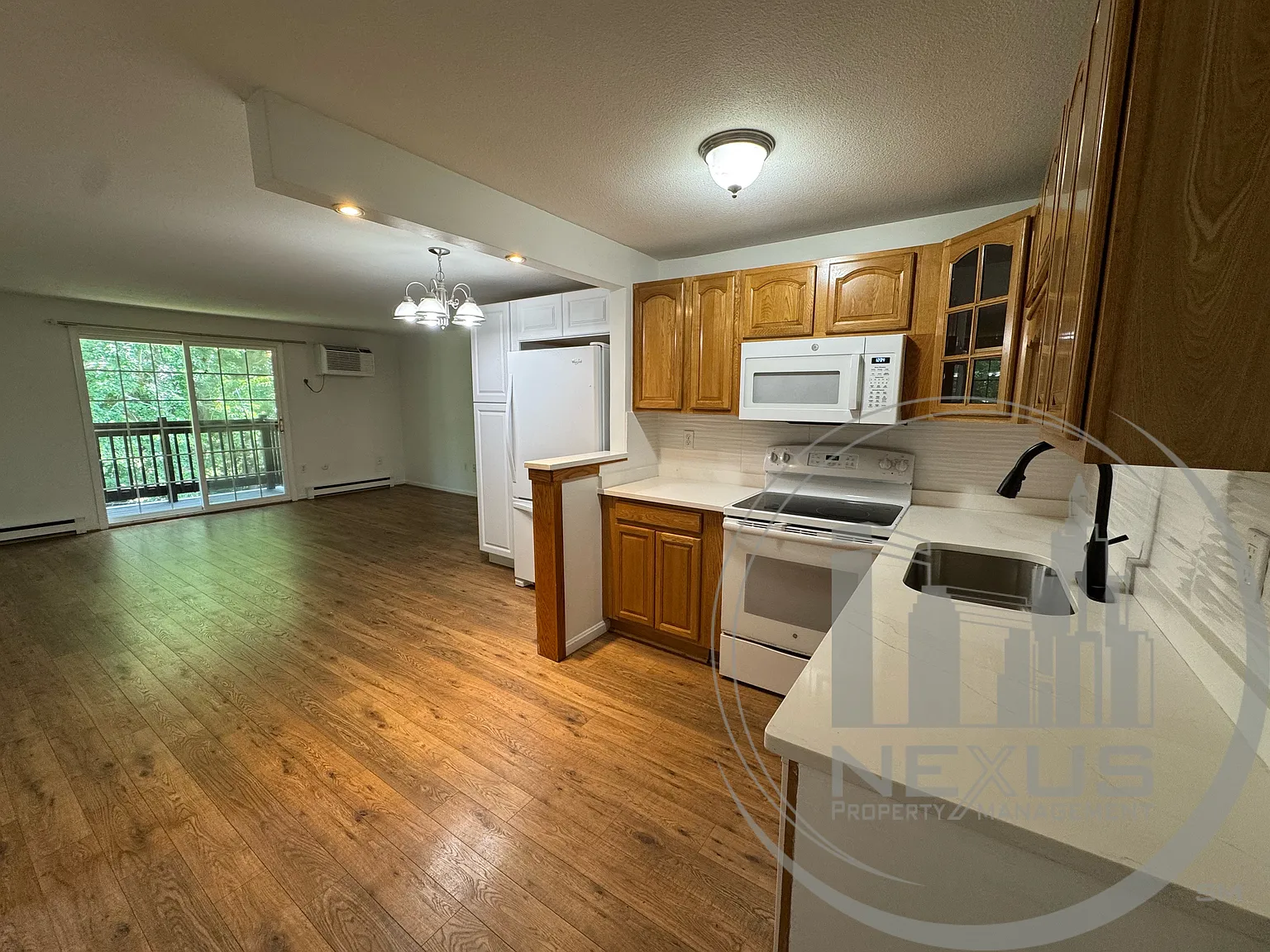 2 bed, 887 sqft, $2,295 — Photo 4