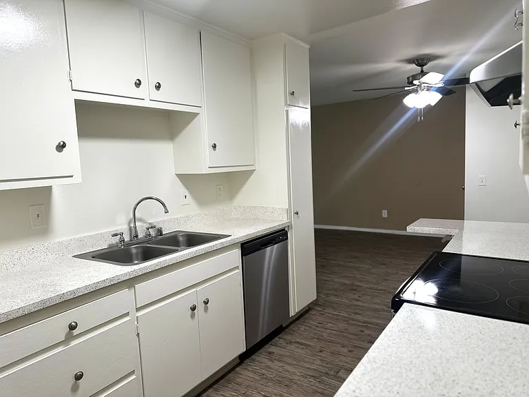 Garden View Apartments — Photo 20