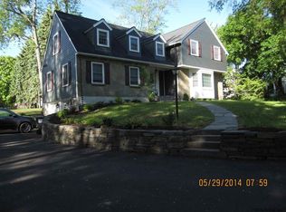 346 Osborne Rd, Loudonville, NY 12211