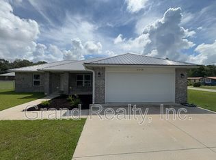 4004 Roxies Ln, Pace, FL 32571