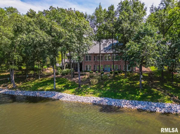 65 Kings Court Rd, Goreville, IL 62939