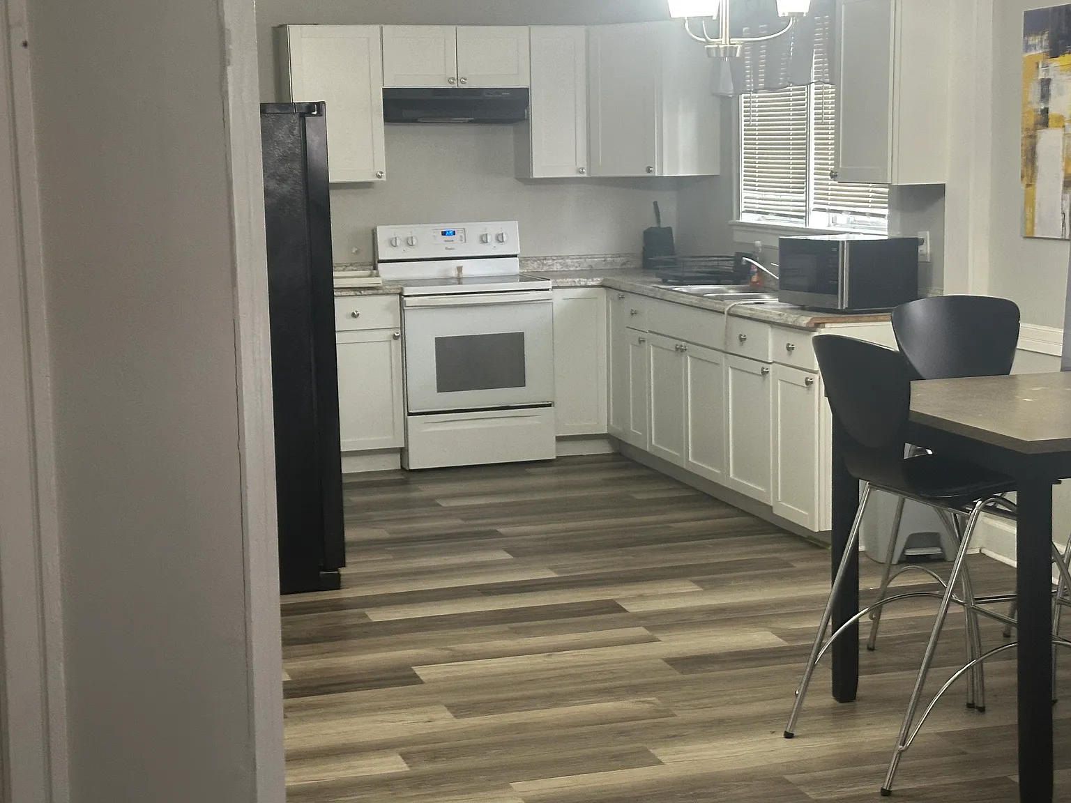4 bed, 1274 sqft, $1,675 — Photo 3
