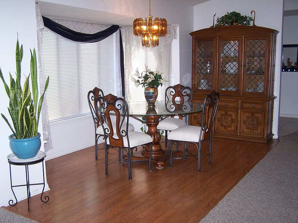 formal dining area