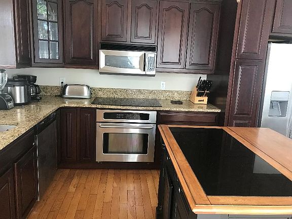 3rd image of 113 Donnive Dr