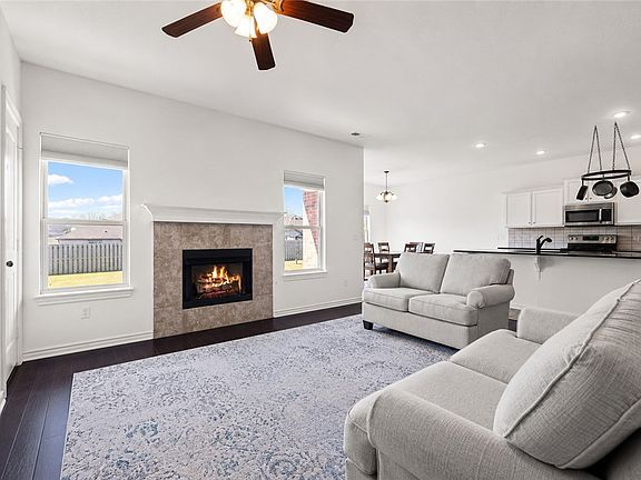 5th image of 1501 Amber Way