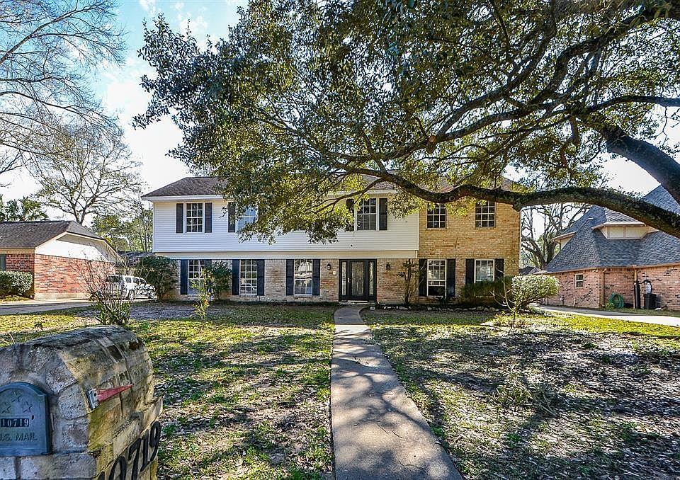 1st image of 10803 Idlebrook Dr