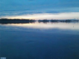 218 New Jersey Rd, Brooklawn, NJ 08030