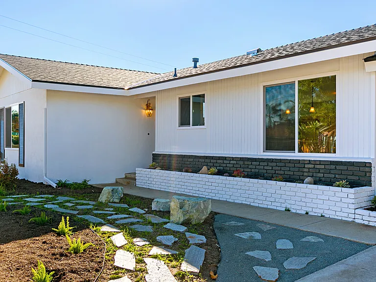 1527 Kurtz St — Photo 7