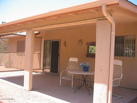 3rd image of 725 E Cinnabar Dr