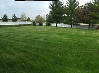 16 Silverdale Ct, Saint Charles, MO 63303