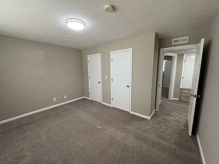 4613 Fall Creek Rd — Photo 8