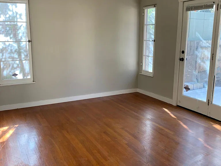 3275 Brockton Ave — Photo 19