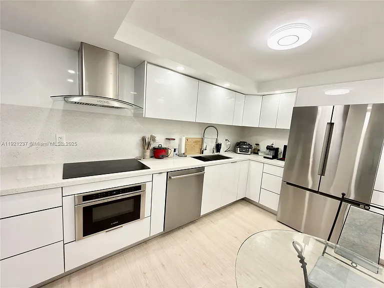 3140 S Ocean Dr #512 — Photo 7
