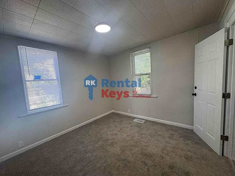 1418 Jackson Ave — Photo 11