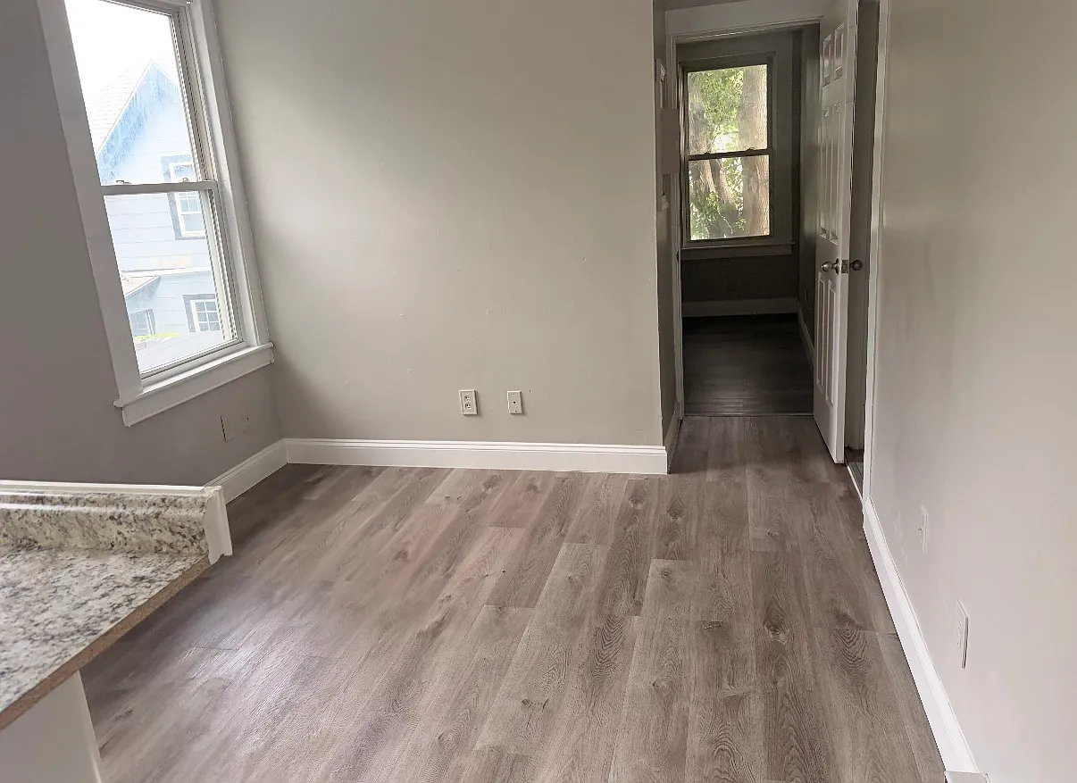 1 bed, $1,100 — Photo 2