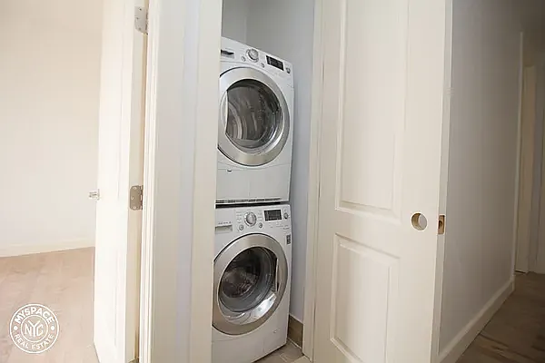 Rented by L Rose Realty (Brokerage) | media 6