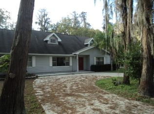 16406 Lake Byrd Dr, Tampa, FL 33618