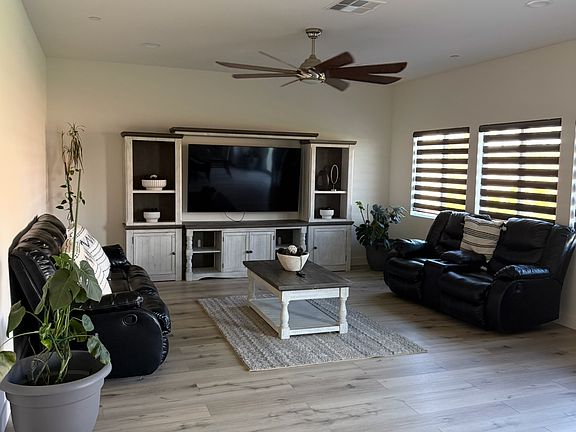 3rd image of 44644 Melkesian Blvd