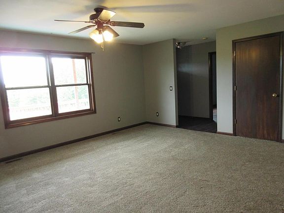 5th image of 11332 Elm Ave