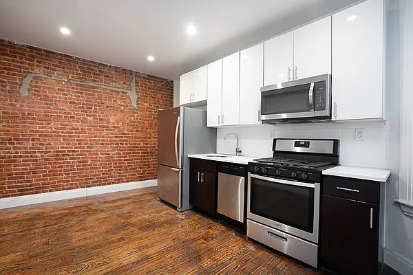 Rented by Compass | media 2