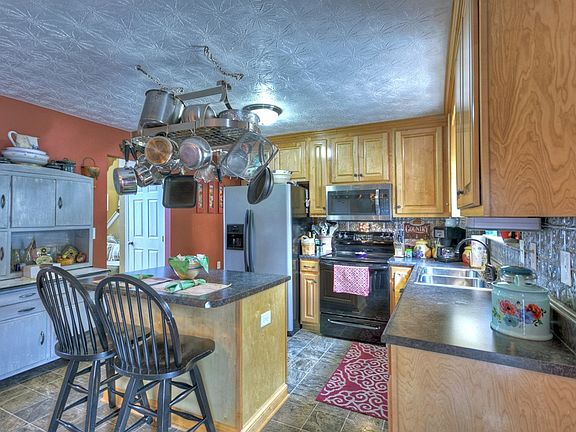 5th image of 209 Dilbeck Dr