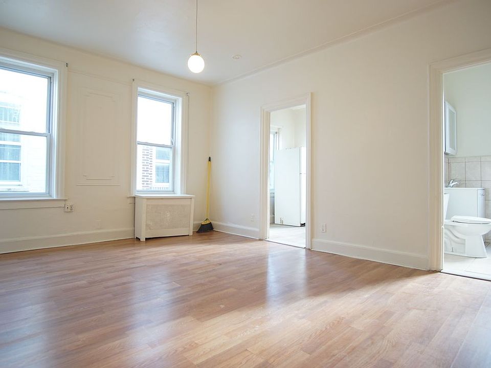 1st image of 427 Sterling St #2