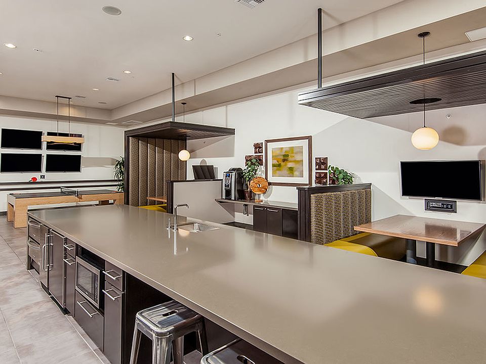 Clubhouse Kitchen