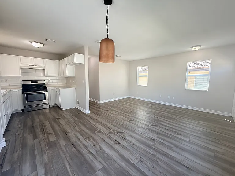 215 N Spruce Ave #C — Photo 3
