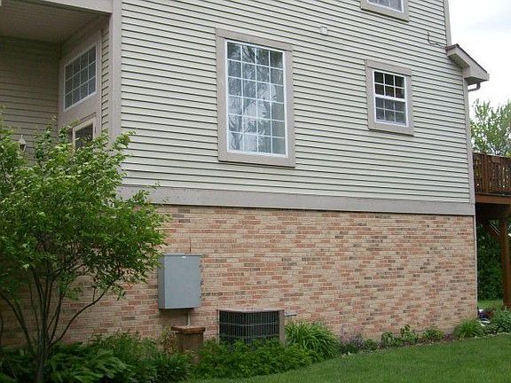 3rd image of 2607 Oxford Ct