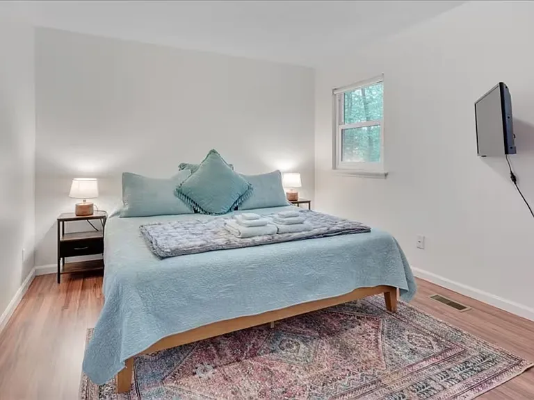 805 Horton Rd — Photo 14
