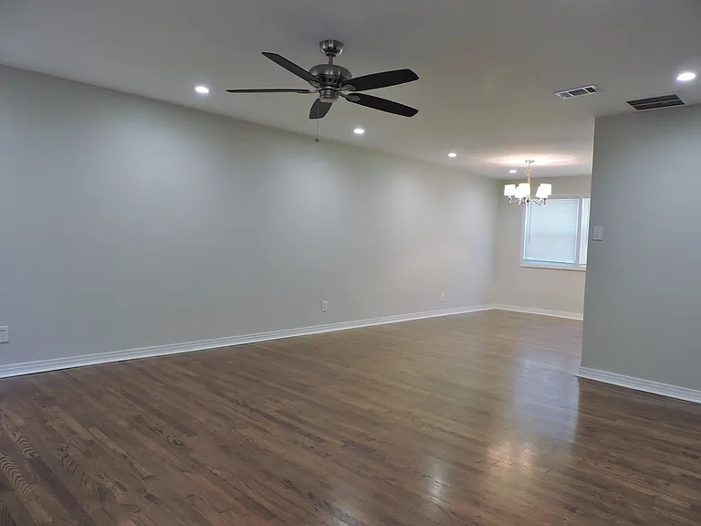 2309 Pembroke Dr #B — Photo 8