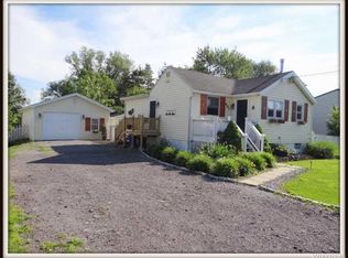 401 Vistula Ave, Orchard Park, NY 14127