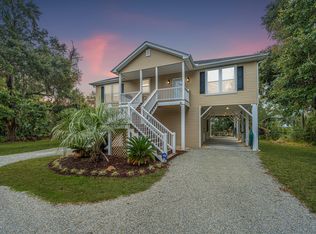 8491 Middleton Point Ln, Edisto Island, SC 29438