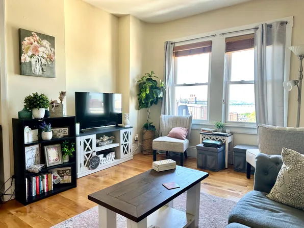 108 Myrtle St, Boston, MA