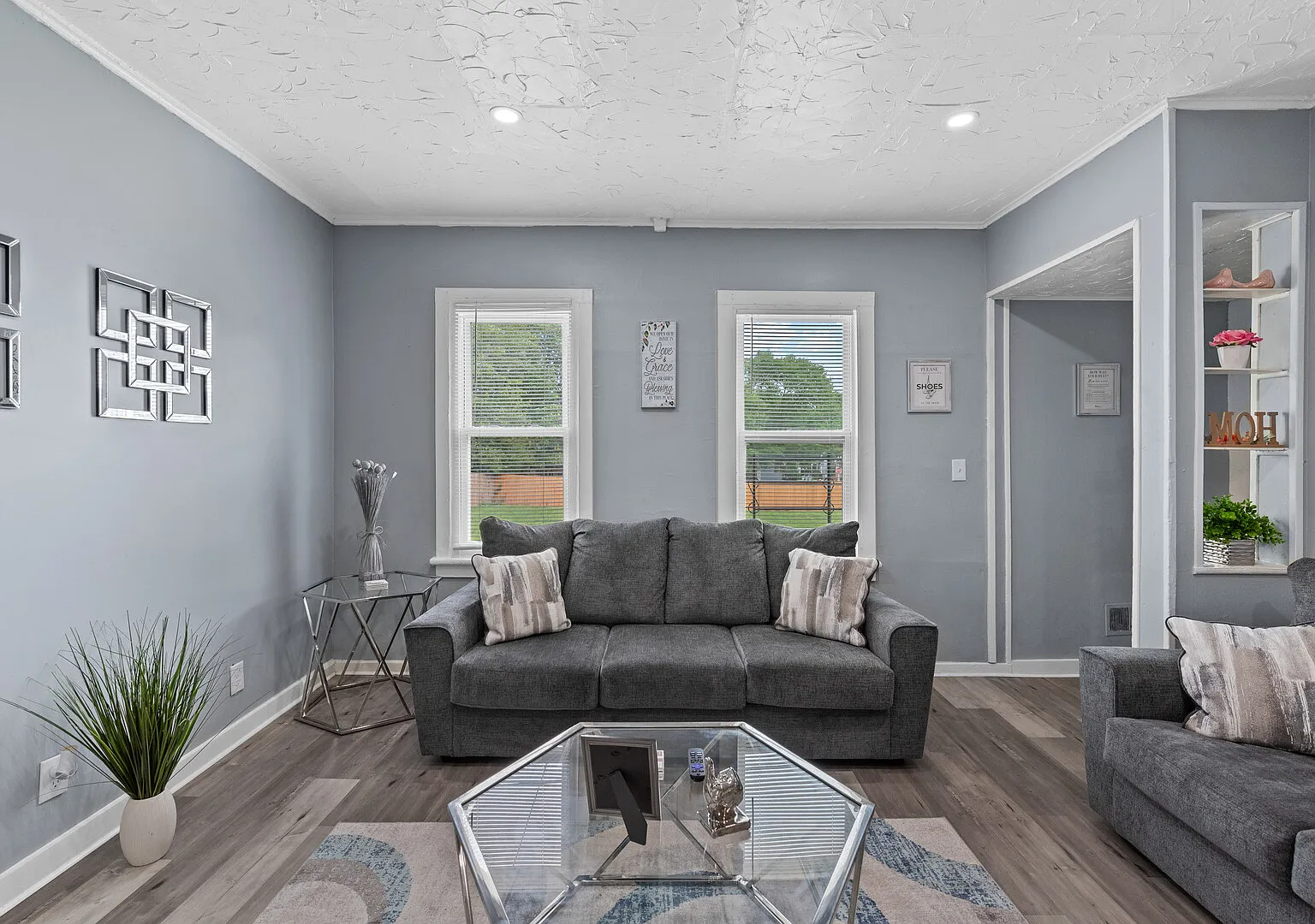 Modern 3BR w/ Laundry Near Downtown MKE — Photo 3