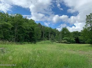 17 Ringwald Rd, Coeymans Hollow, NY 12046