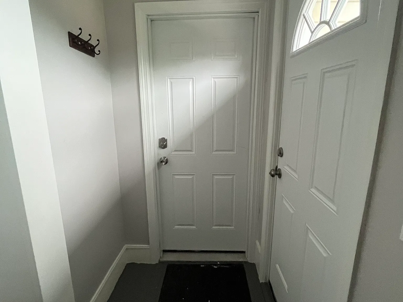 2 bed, 900 sqft, $1,925 — Photo 3
