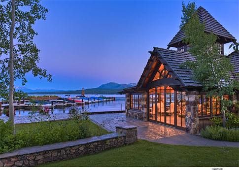 Private Yacht Club &amp; Harbor