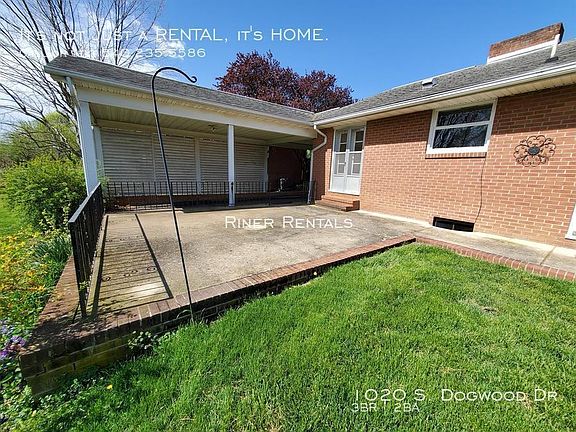 3rd image of 1020 S Dogwood Dr