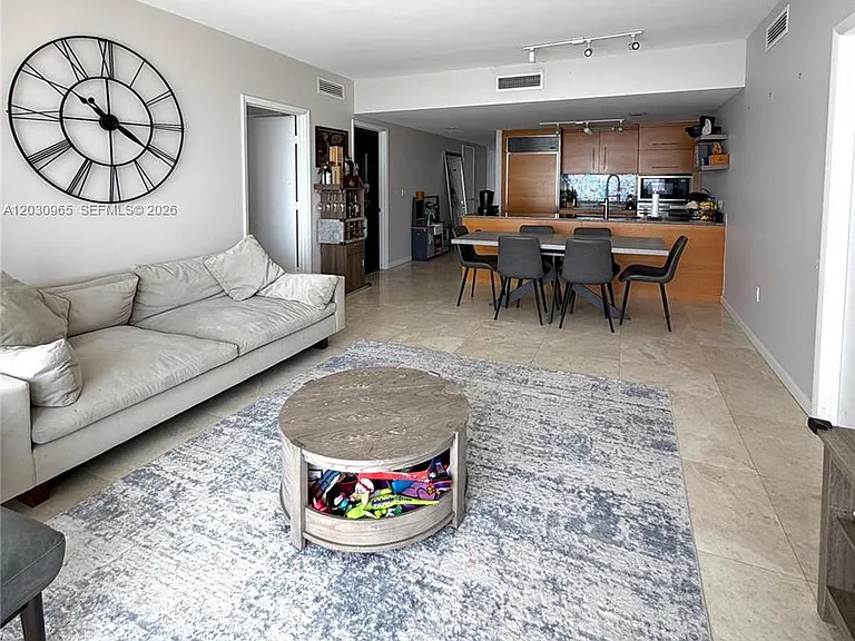 475 Brickell Ave — Photo 4