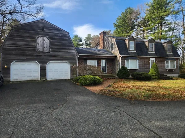 700 Locust St, Swansea, MA 02777