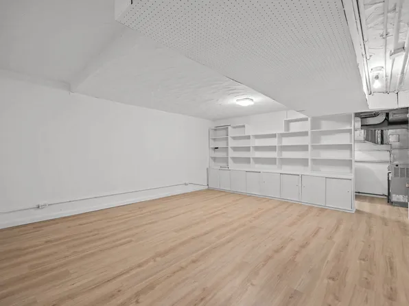 140 Van Cortlandt Park S image 20 of 26