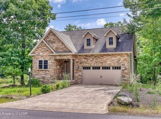 117 Crooked Stick Ln, Hazle Township, PA 18202