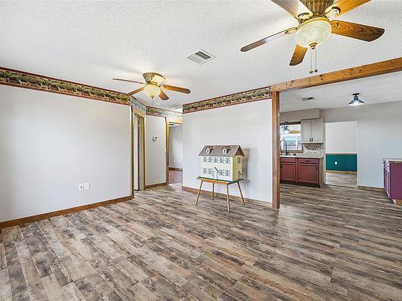 2nd image of 121 Crane Rd