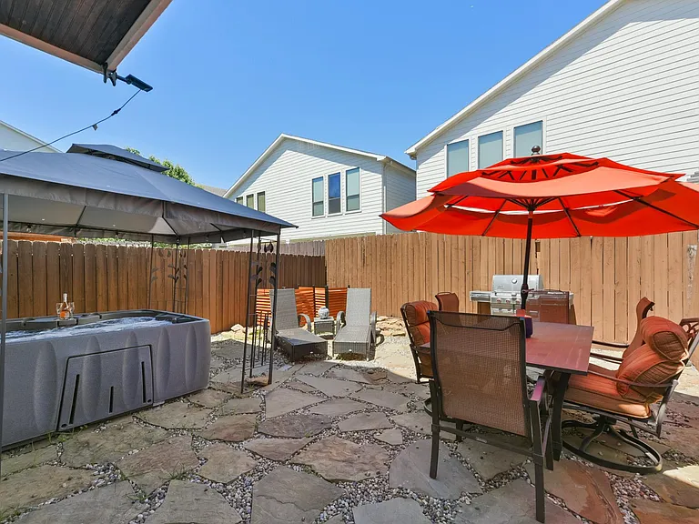 5522 Larkin St #A — Photo 40