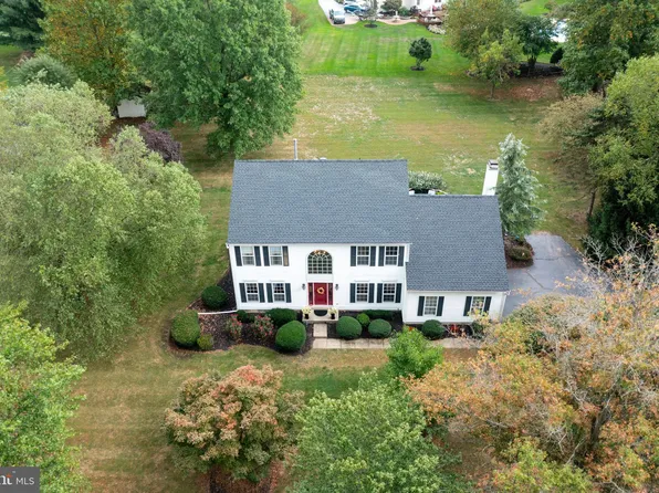 45 Sheffield Dr, Columbus, NJ 08022