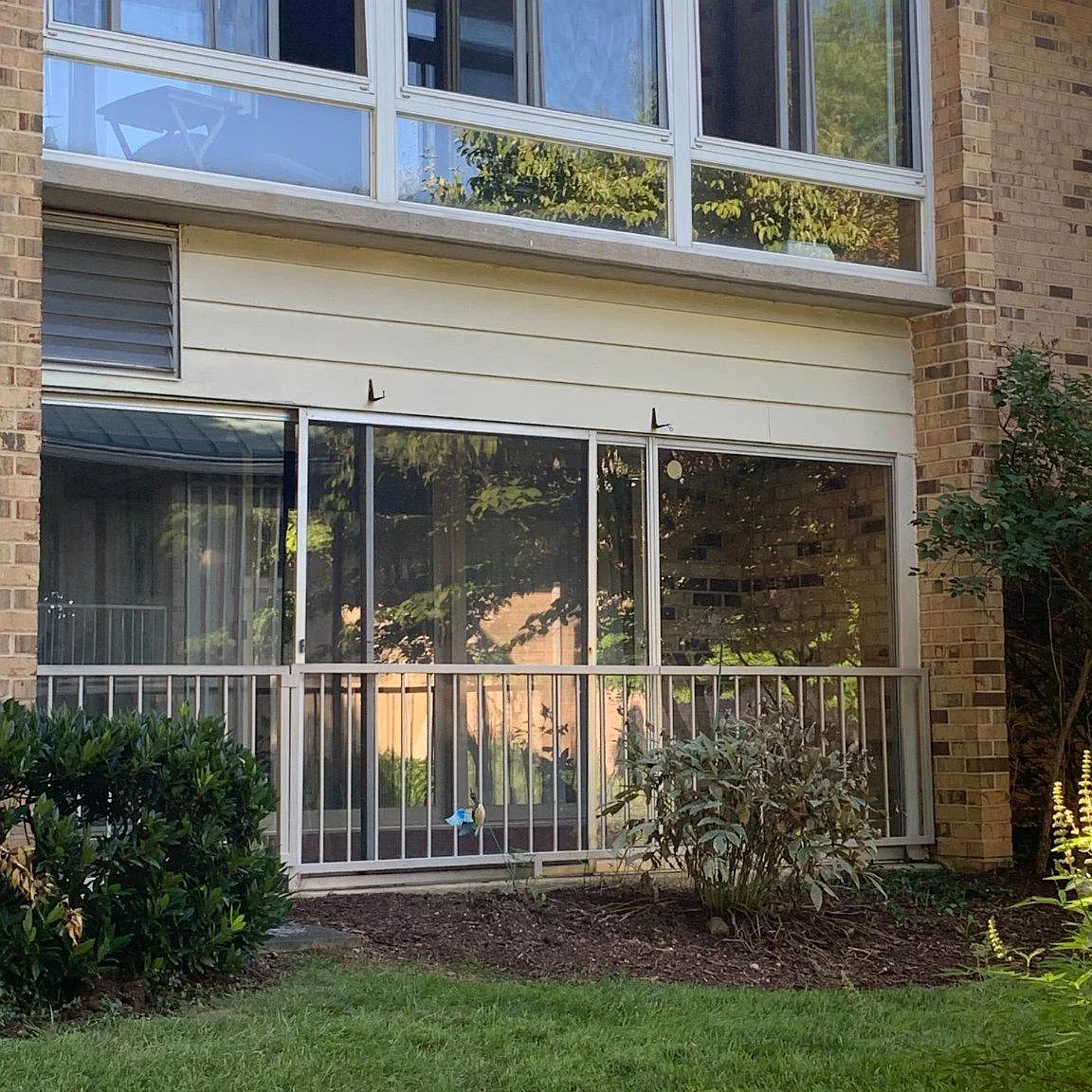 2 bed, 1.5 bath, 1308 sqft, $2,250 — Photo 3