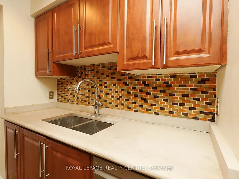 1021 Cedarglen Gate #16 — Photo 13