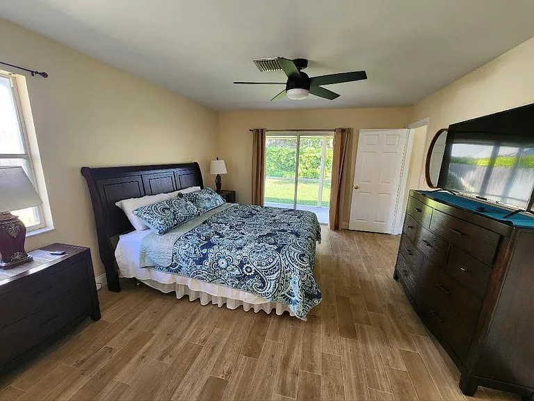 1750 Primrose Ln — Photo 16
