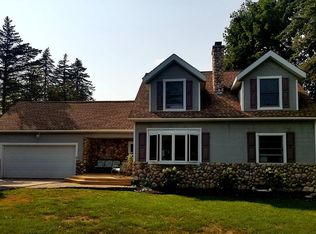 212 Mission Rd, Sault Sainte Marie, MI 49783